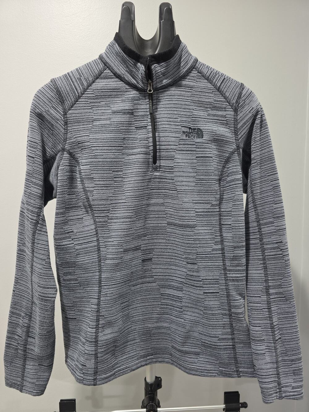 The North Face Womens Large 1/4 Zip Fleece Pullover Gray Striped Jacket TNF